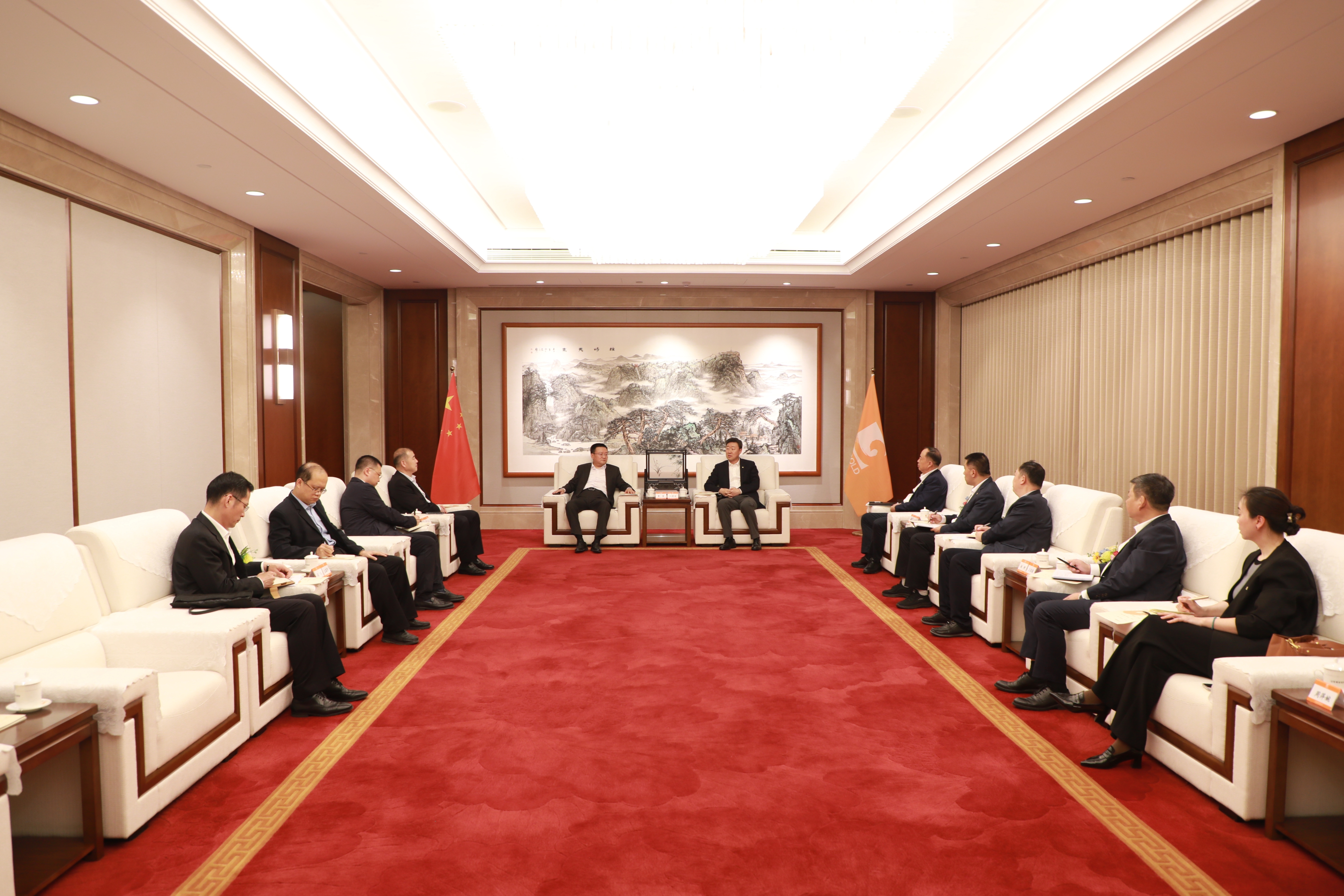 集團(tuán)與山東財金集團(tuán)舉行工作會談